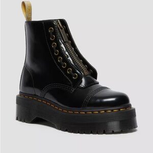 VEGAN SINCLAIR PLATFORM BOOTS | size:
